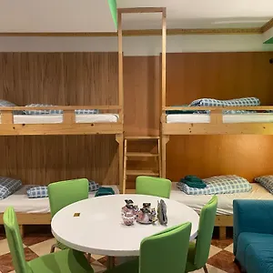https://viktoria-hostel.vienna-besthotels.com