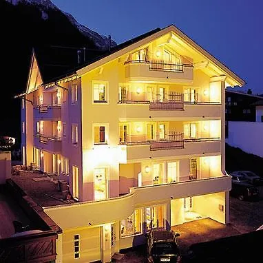 Bed and Breakfast Petit Madlein Ischgl Frühstückspension