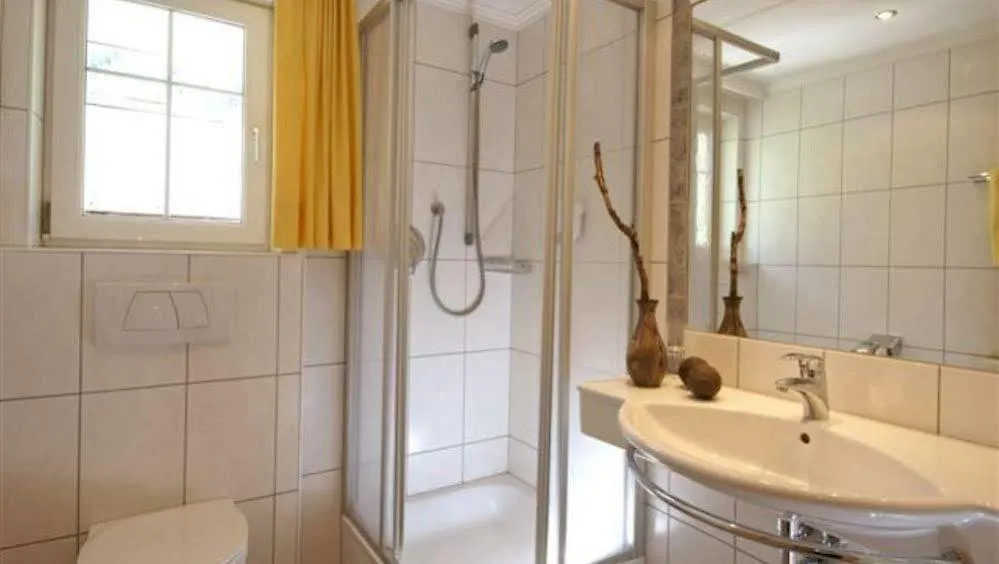 **** Frühstückspension Bed and Breakfast Petit Madlein Ischgl Österreich