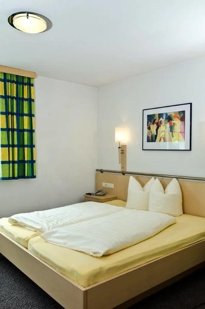 Bed and Breakfast Petit Madlein Ischgl 4*,